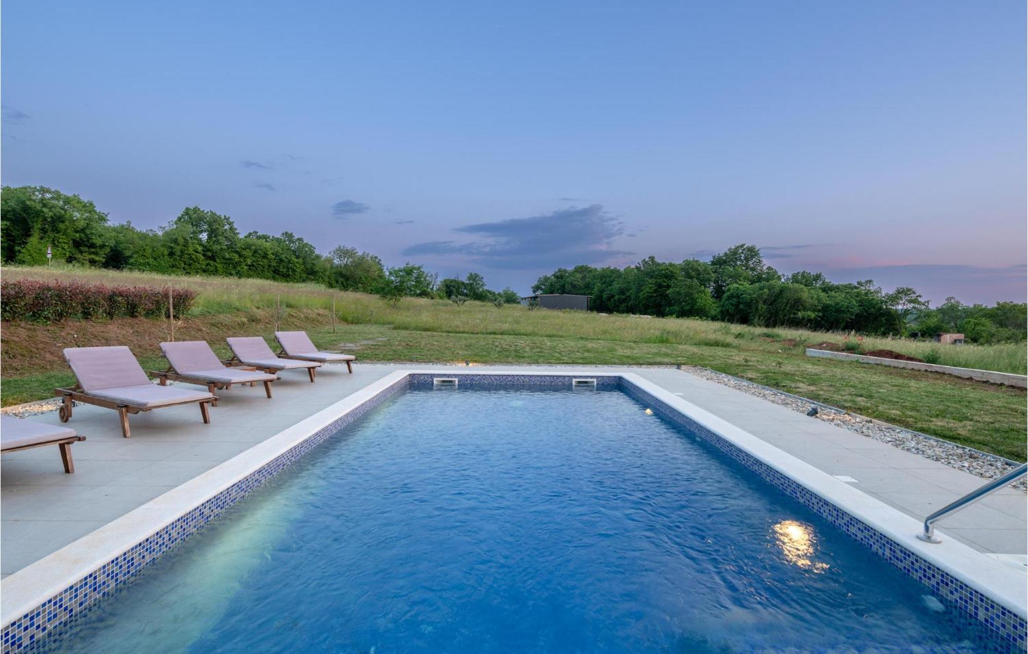 Stunning Home In Barban With Wifi Exterior photo
